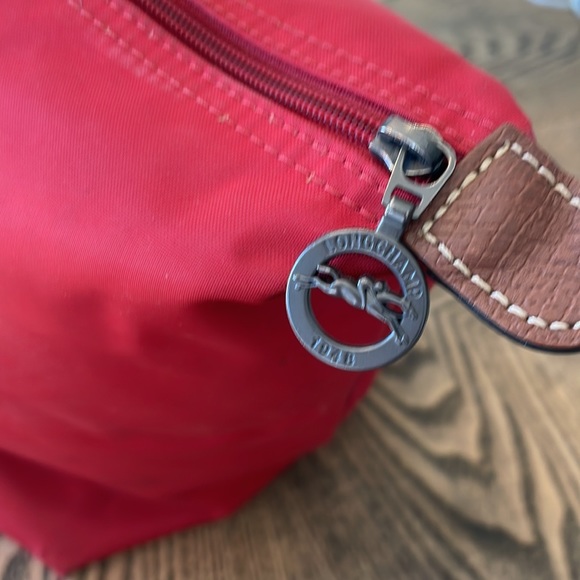 Longchamp Le Pliage Medium Red Shoulder Handbag - Picture 2 of 6